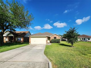 13560 Lake Breeze Lane, Willis, TX 77318