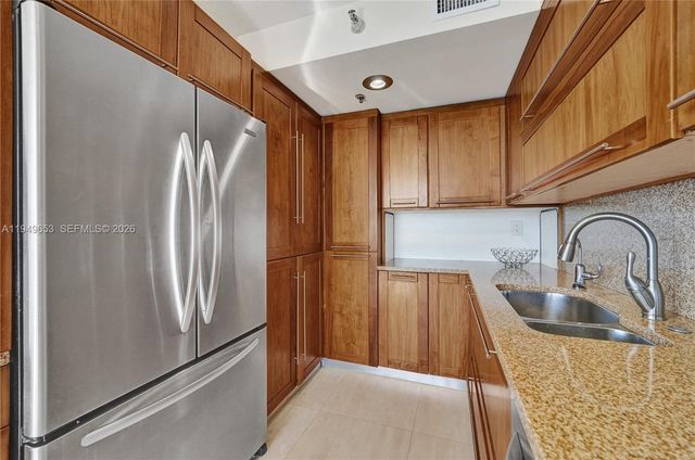 3500 Mystic Pointe Drive 3601, Aventura, FL 33180
