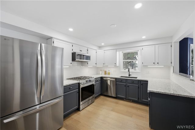 24 In The Woods Lane, West Seneca, NY 14224