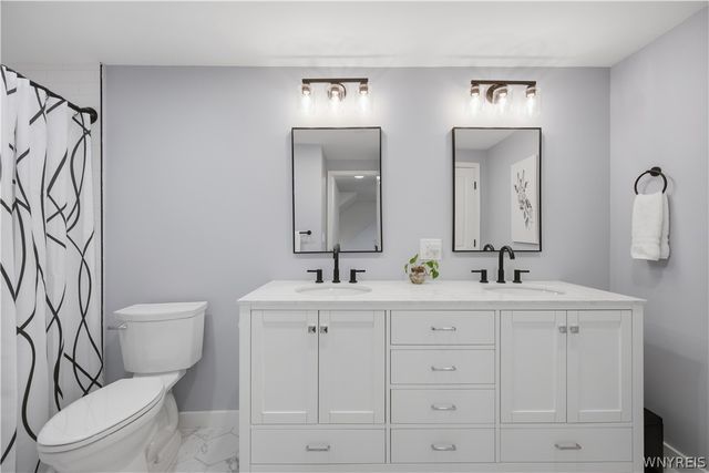 24 In The Woods Lane, West Seneca, NY 14224