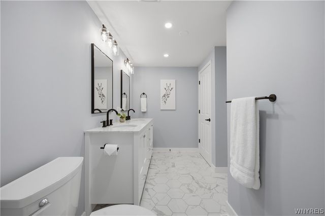 24 In The Woods Lane, West Seneca, NY 14224