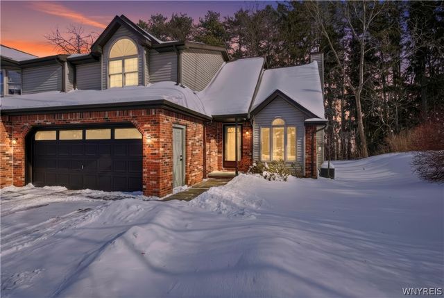 24 In The Woods Lane, West Seneca, NY 14224