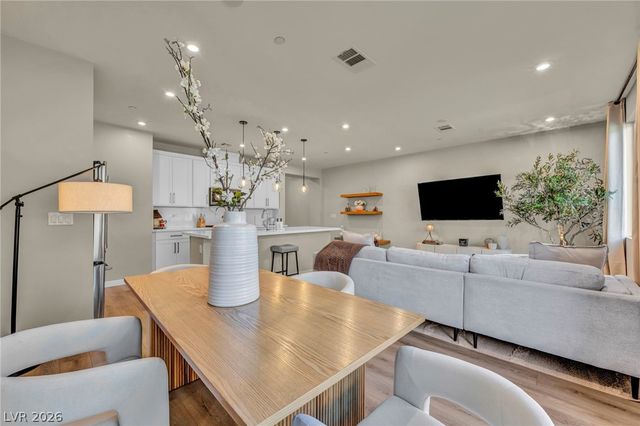 11898 Vector Ray Avenue, Las Vegas, NV 89138