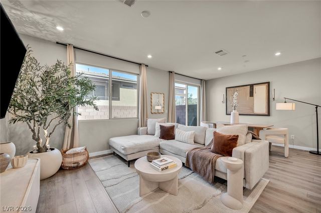 11898 Vector Ray Avenue, Las Vegas, NV 89138