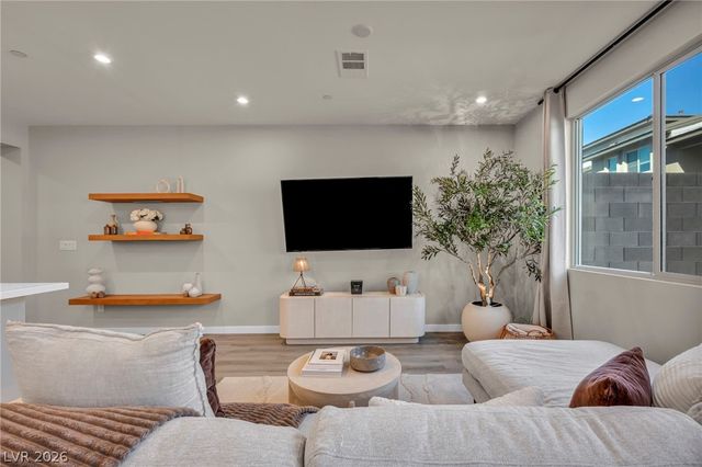 11898 Vector Ray Avenue, Las Vegas, NV 89138