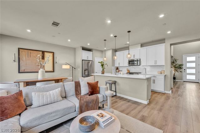 11898 Vector Ray Avenue, Las Vegas, NV 89138