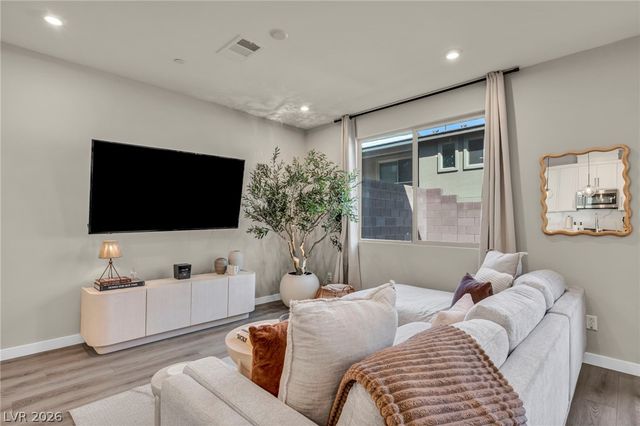 11898 Vector Ray Avenue, Las Vegas, NV 89138