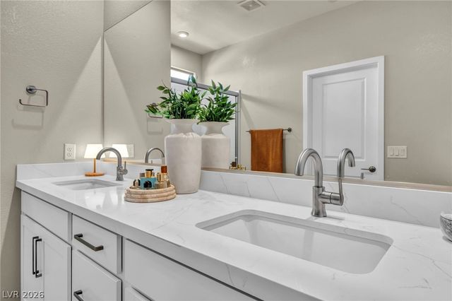 11898 Vector Ray Avenue, Las Vegas, NV 89138