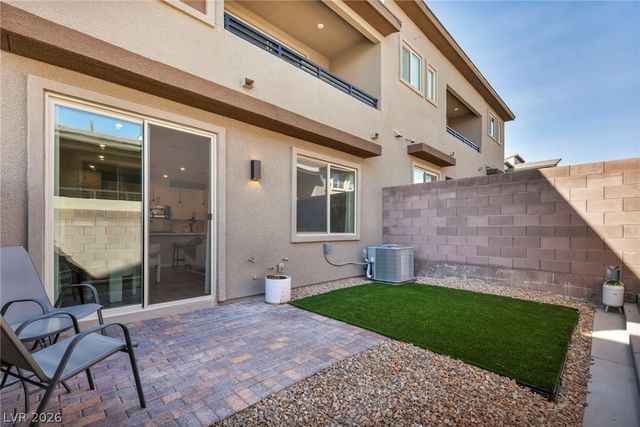 11898 Vector Ray Avenue, Las Vegas, NV 89138