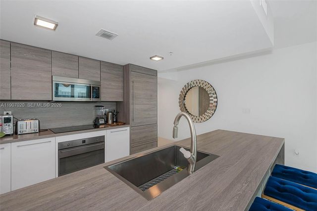 400 Sunny Isles Boulevard 906, Sunny Isles Beach, FL 33160
