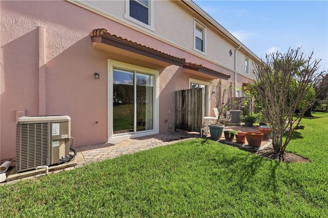 1189 Normandie Way, Vero Beach, FL 32960