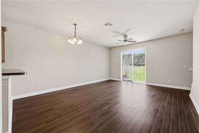 1189 Normandie Way, Vero Beach, FL 32960