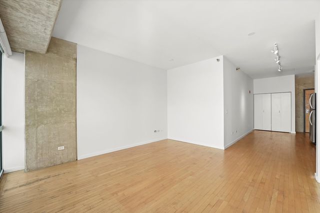 1845 S MICHIGAN Avenue 2002, Chicago, IL 60616