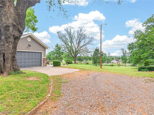 840 Gin Town, Mulberry, AR 72947