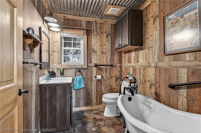 840 Gin Town, Mulberry, AR 72947