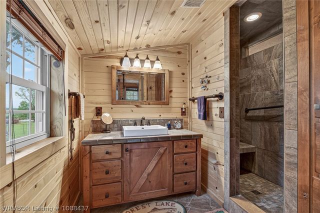 840 Gin Town, Mulberry, AR 72947