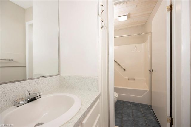 506 Brookside Court, Kernersville, NC 27284
