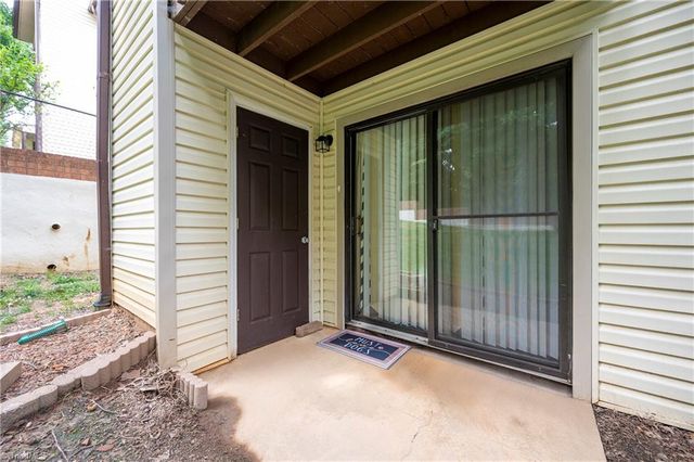 506 Brookside Court, Kernersville, NC 27284