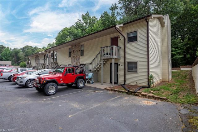 506 Brookside Court, Kernersville, NC 27284