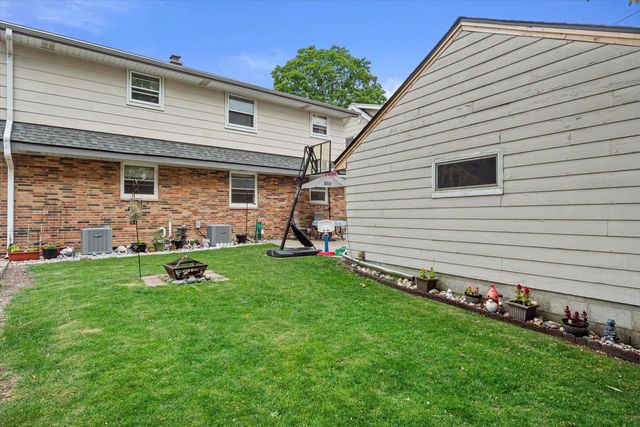 2181 S 88th STREET, West Allis, WI 53227