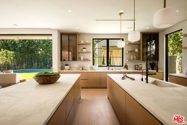 4165 Nagle Avenue, Sherman Oaks, CA 91423