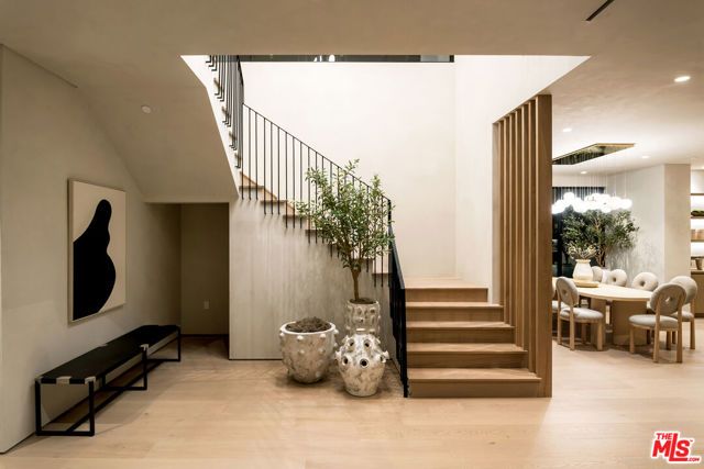 4165 Nagle Avenue, Sherman Oaks, CA 91423