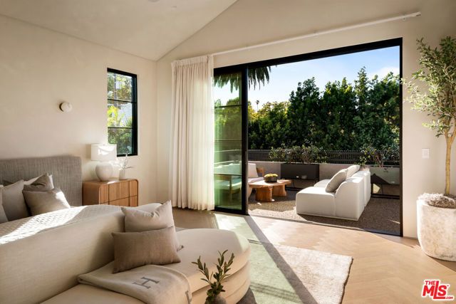 4165 Nagle Avenue, Sherman Oaks, CA 91423