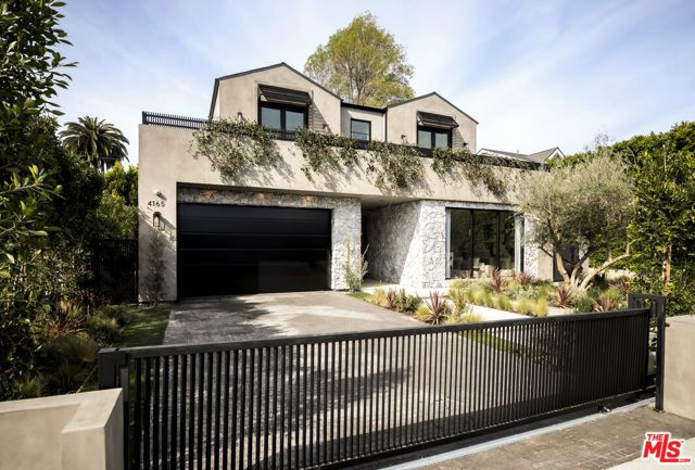 4165 Nagle Avenue, Sherman Oaks, CA 91423
