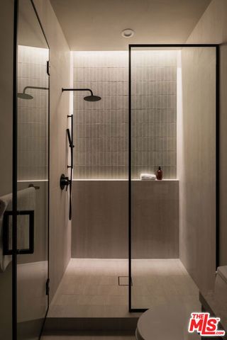 4165 Nagle Avenue, Sherman Oaks, CA 91423