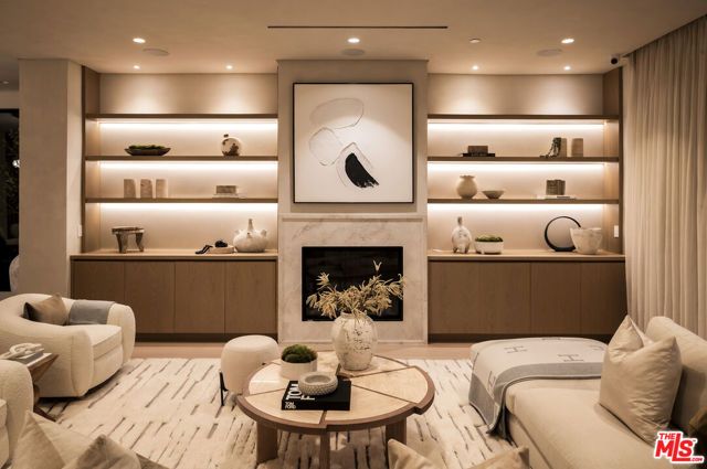 4165 Nagle Avenue, Sherman Oaks, CA 91423