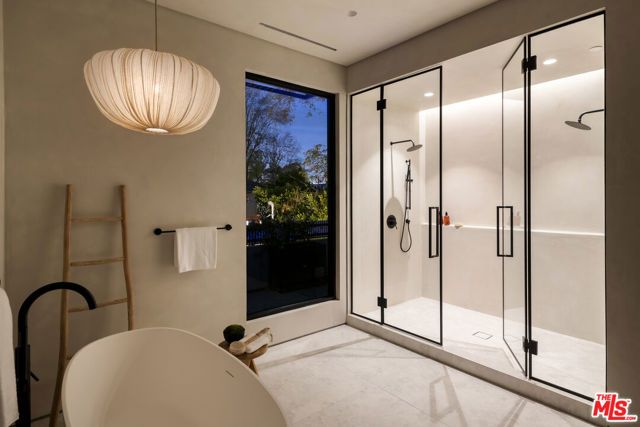 4165 Nagle Avenue, Sherman Oaks, CA 91423