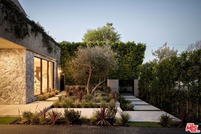 4165 Nagle Avenue, Sherman Oaks, CA 91423