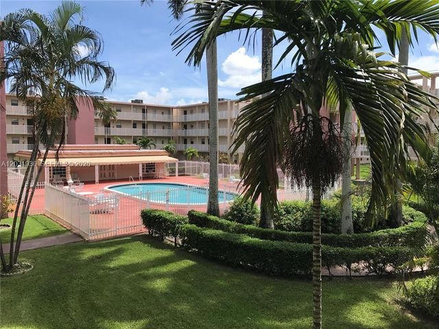 2800 NW 56th Ave E303, Lauderhill, FL 33313
