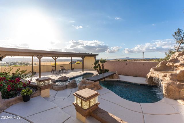 10464 Caribou Avenue, Apple Valley, CA 92308