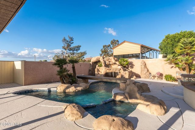 10464 Caribou Avenue, Apple Valley, CA 92308