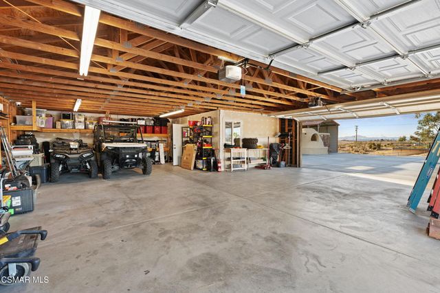 10464 Caribou Avenue, Apple Valley, CA 92308