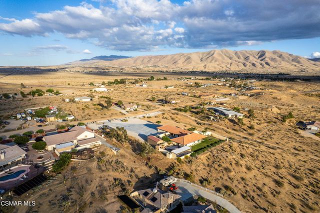 10464 Caribou Avenue, Apple Valley, CA 92308