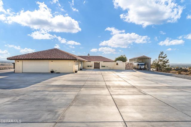 10464 Caribou Avenue, Apple Valley, CA 92308