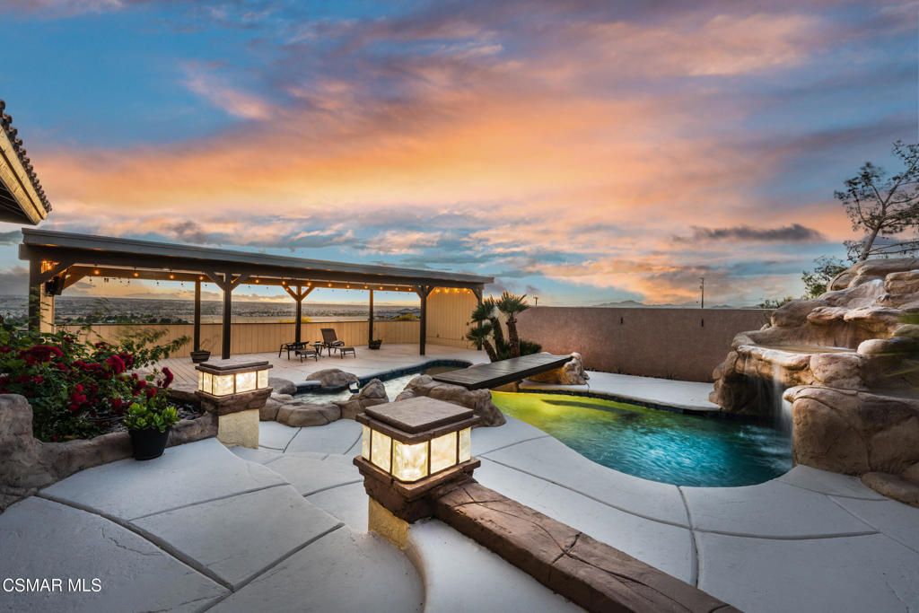 10464 Caribou Avenue, Apple Valley, CA 92308