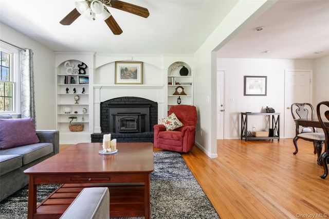 12 Oriole Drive, Woodstock, NY 12498