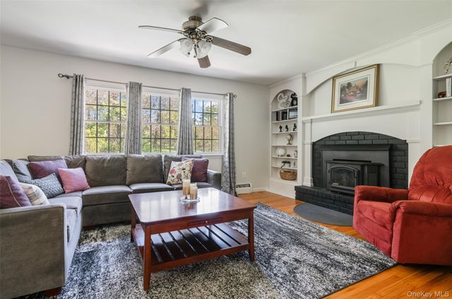 12 Oriole Drive, Woodstock, NY 12498