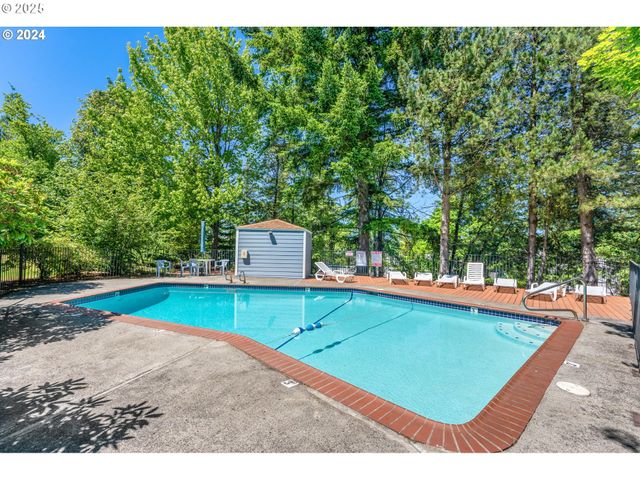 47 EAGLE CREST Dr 59, Lake Oswego, OR 97035