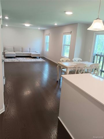 48430 Shagbark Lane, Belleville, MI 48111