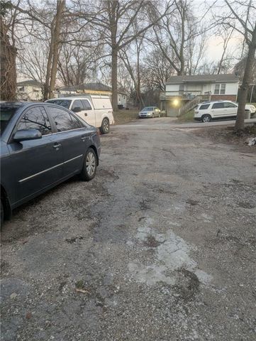 4858 washington Avenue, Kansas City, KS 66102