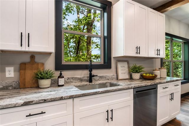 123 Pamela Court, Ellijay, GA 30540