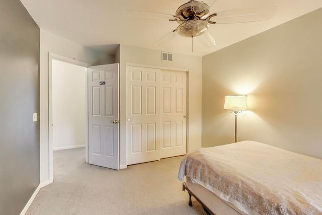 697 Providence Lane, Lindenhurst, IL 60046