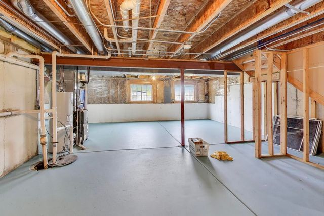 697 Providence Lane, Lindenhurst, IL 60046