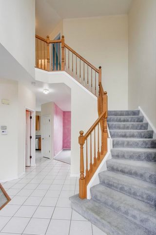 697 Providence Lane, Lindenhurst, IL 60046