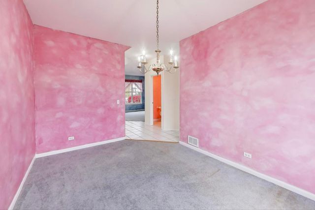 697 Providence Lane, Lindenhurst, IL 60046