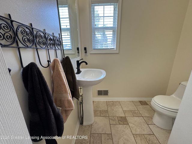 3923 Keller Road, Holt, MI 48842